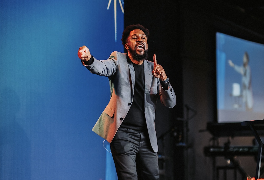 Temporary preaching photography